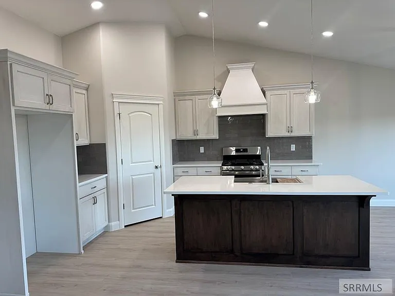 3765 Kitchen
